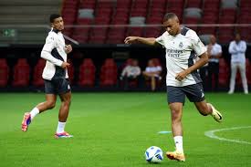 锋线牵制 锋线牵制